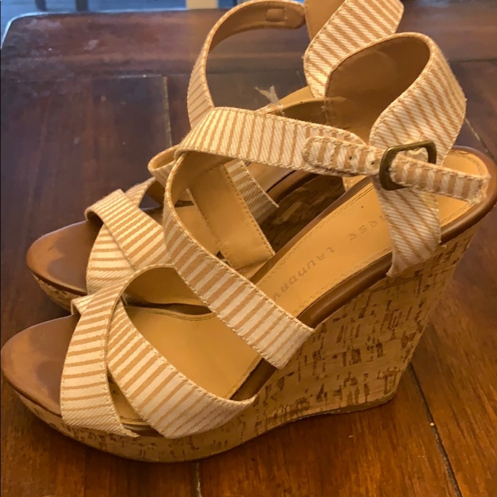 Chinese Laundry Wedges